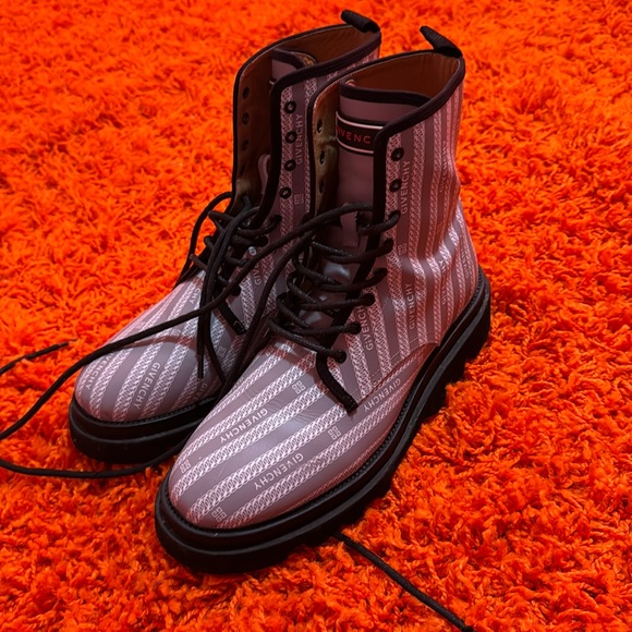Givenchy Boot - Picture 1 of 2
